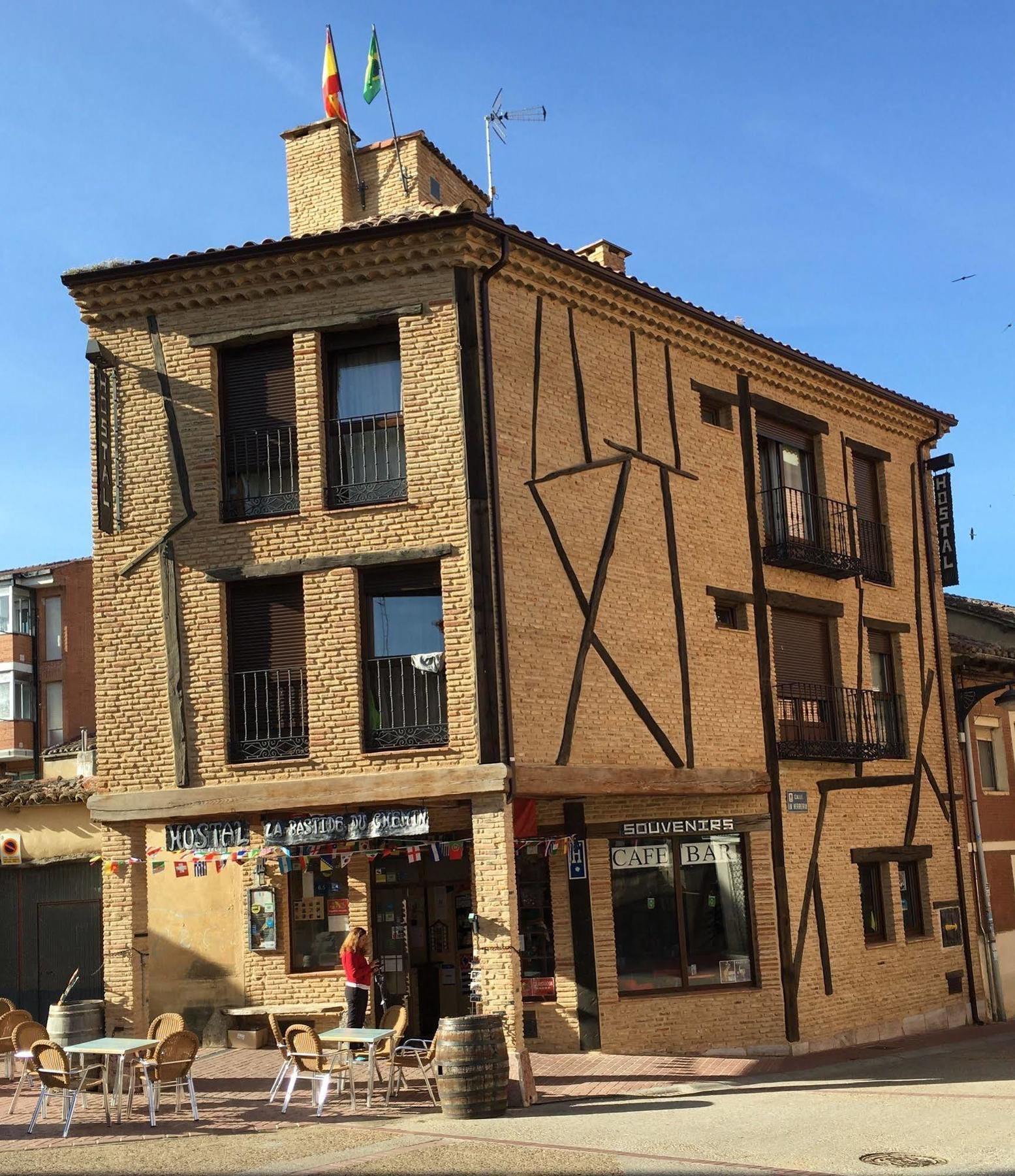 Hostal La Bastide Du Chemin Sahagun Exterior photo